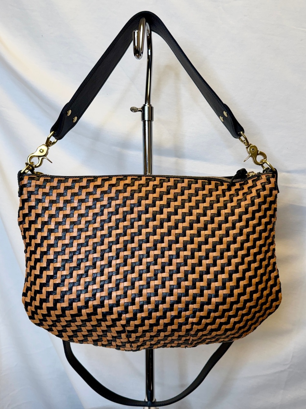 CLARE V Women’s Tan Brown Black Checkered Moyen Messenger Shoulder Bag; Regular - Picture 2 of 12